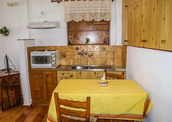 Amorani * Batsi (Andros)