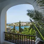 Amorani Apartment
