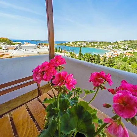 Amorani * Batsi (Andros)